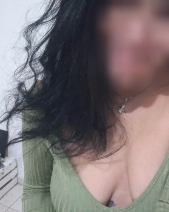 Nia, 39