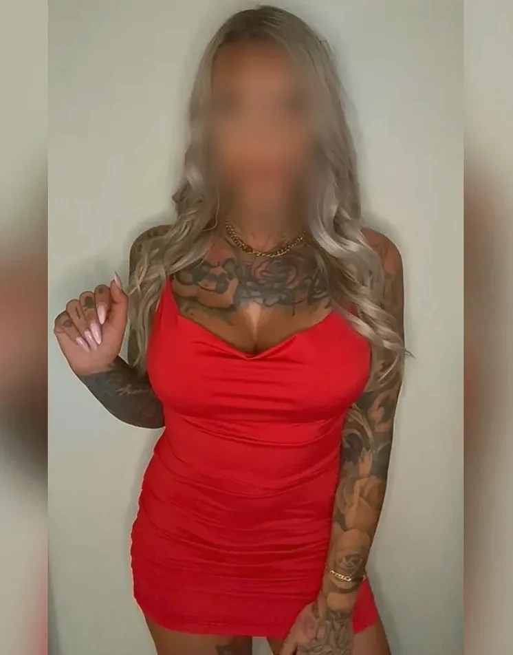 Rebecca, 36